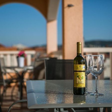 Kaja - Right Next To The Beach Trogir Exterior foto