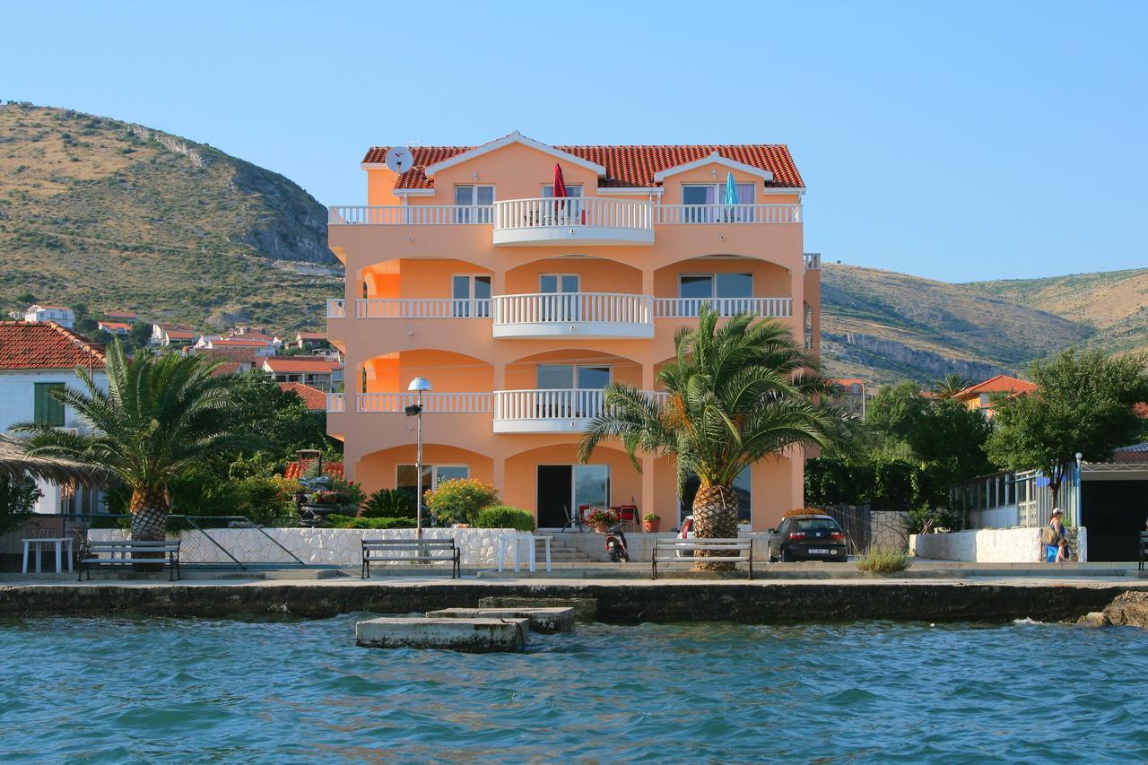 Kaja - Right Next To The Beach Trogir Exterior foto