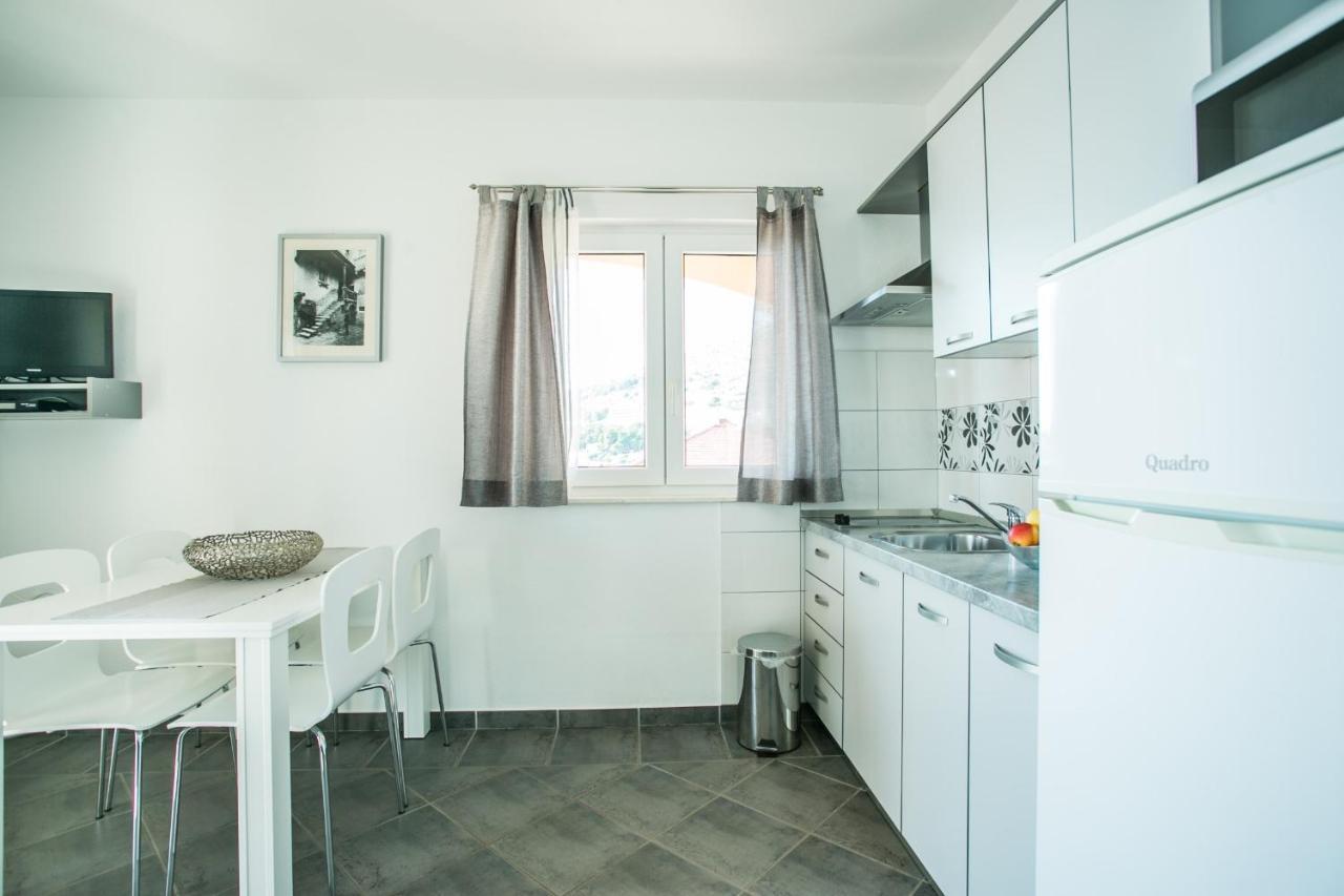 Kaja - Right Next To The Beach Trogir Exterior foto