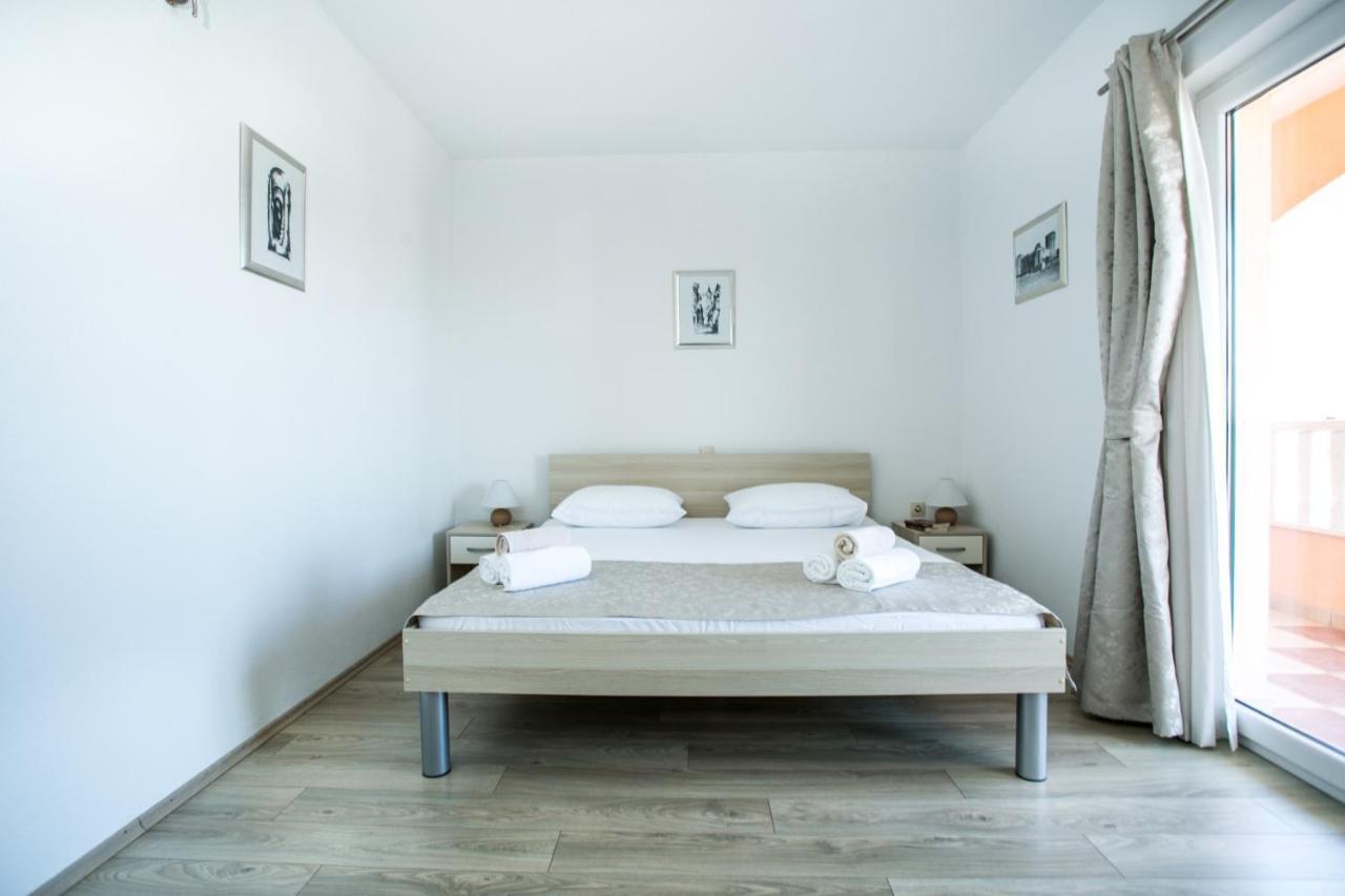 Kaja - Right Next To The Beach Trogir Exterior foto
