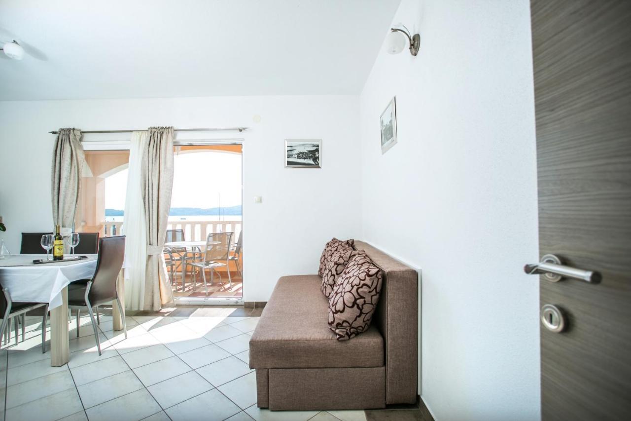 Kaja - Right Next To The Beach Trogir Exterior foto